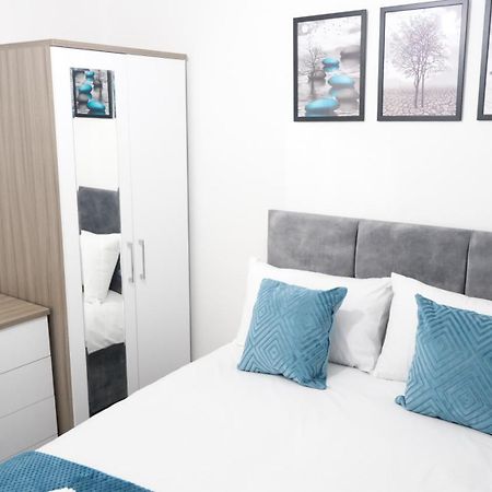Modernized Three Bedroom House Near City Stadium, Attractions, City Centre - Sky N Netflix - Convenient Transport Manchester Kültér fotó