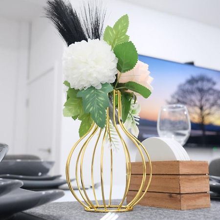 Modernized Three Bedroom House Near City Stadium, Attractions, City Centre - Sky N Netflix - Convenient Transport Manchester Kültér fotó