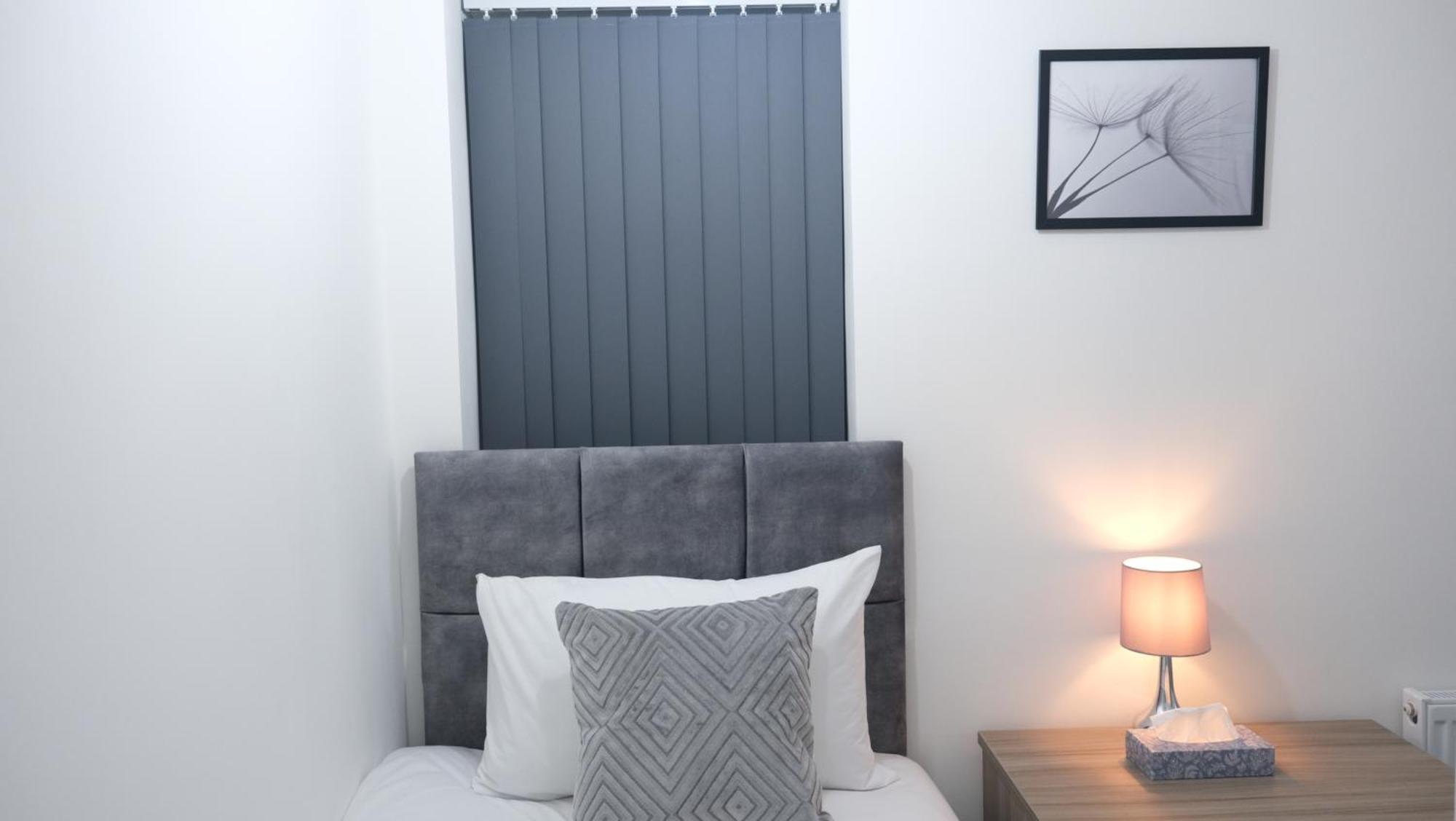 Modernized Three Bedroom House Near City Stadium, Attractions, City Centre - Sky N Netflix - Convenient Transport Manchester Kültér fotó