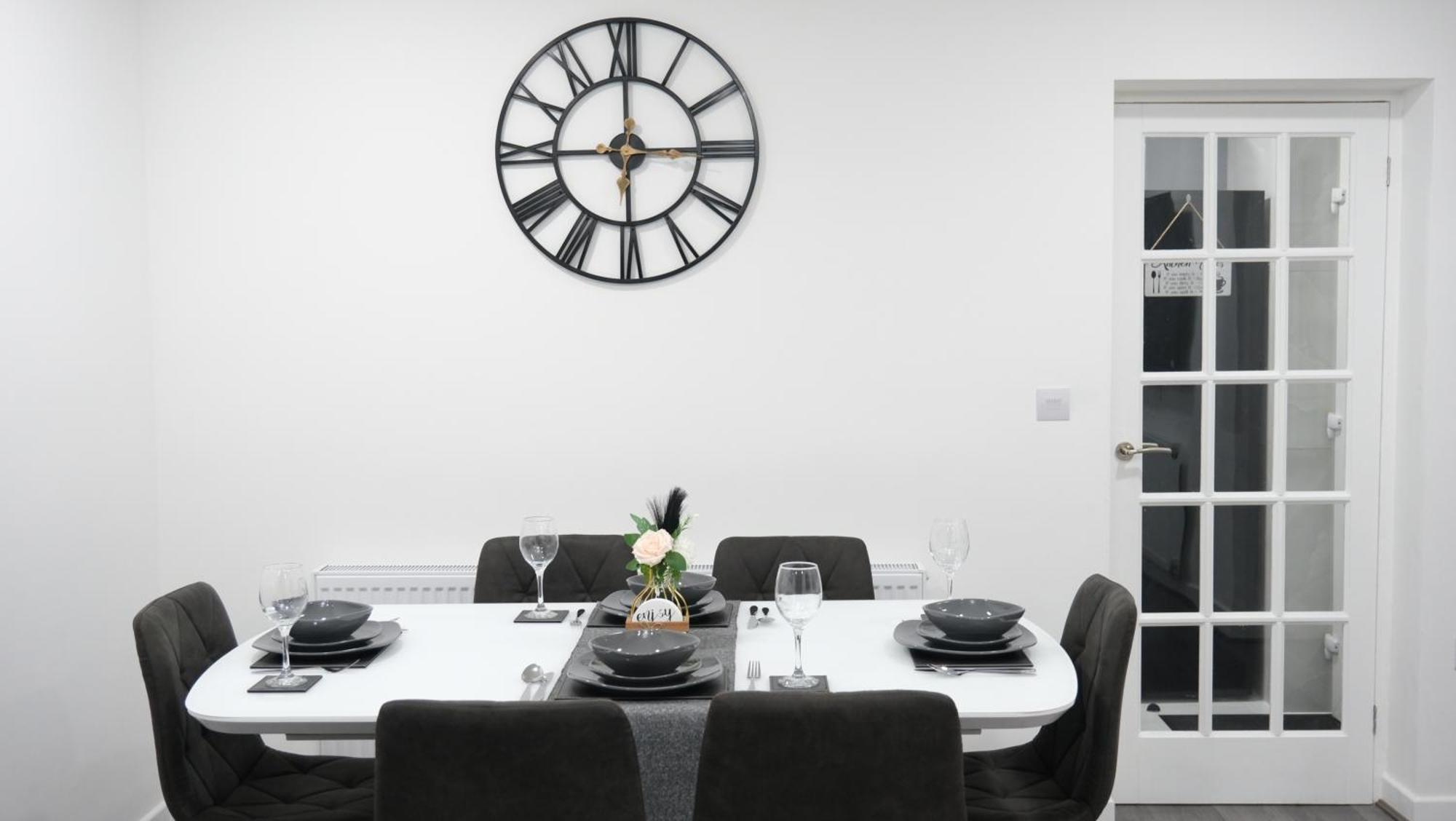 Modernized Three Bedroom House Near City Stadium, Attractions, City Centre - Sky N Netflix - Convenient Transport Manchester Kültér fotó