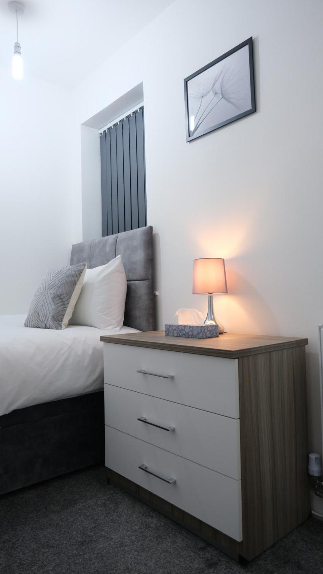 Modernized Three Bedroom House Near City Stadium, Attractions, City Centre - Sky N Netflix - Convenient Transport Manchester Kültér fotó